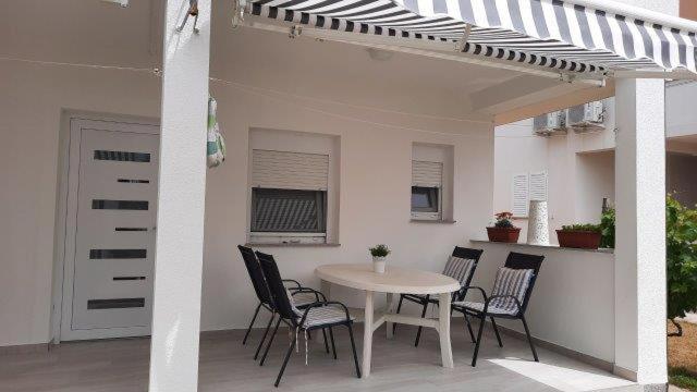 Apartmani Popovic Нин Экстерьер фото